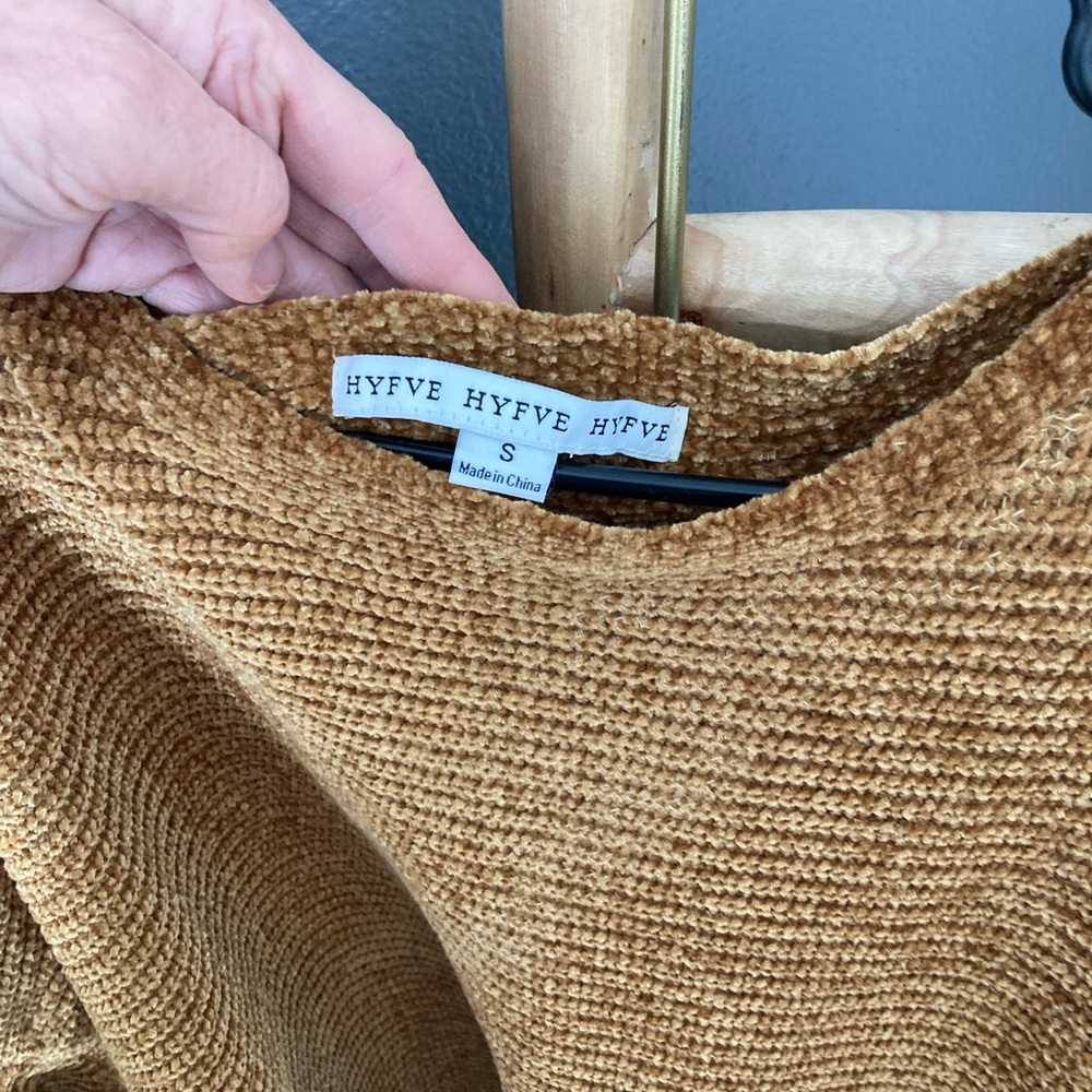 Sweater - Picture 2 of 2